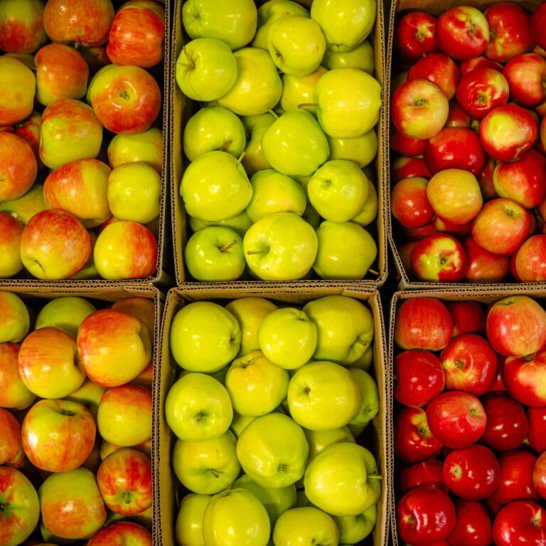 Fresh Apples 768x768